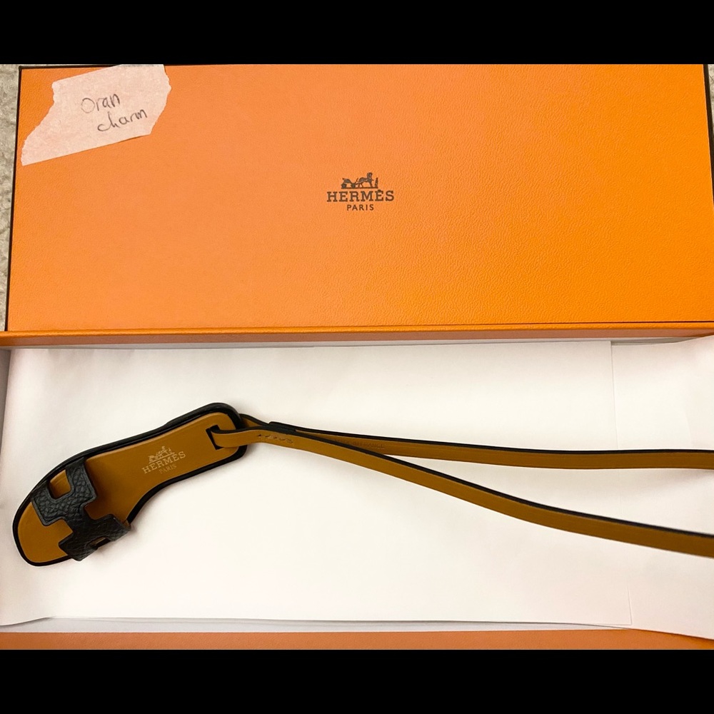 Hermes oran charm